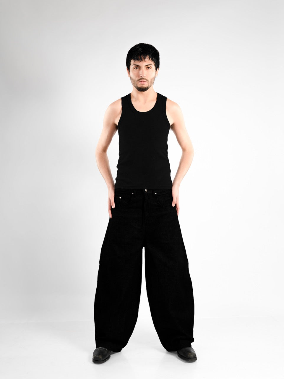 Full Black Jeans