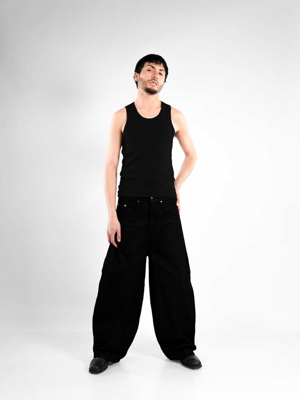 Full Black Jeans